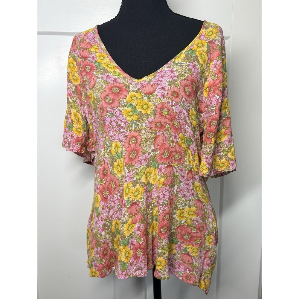 Rose & Thyme Floral V Neck Blouse Medium 100% Viscose Short Sleeve Boho Top